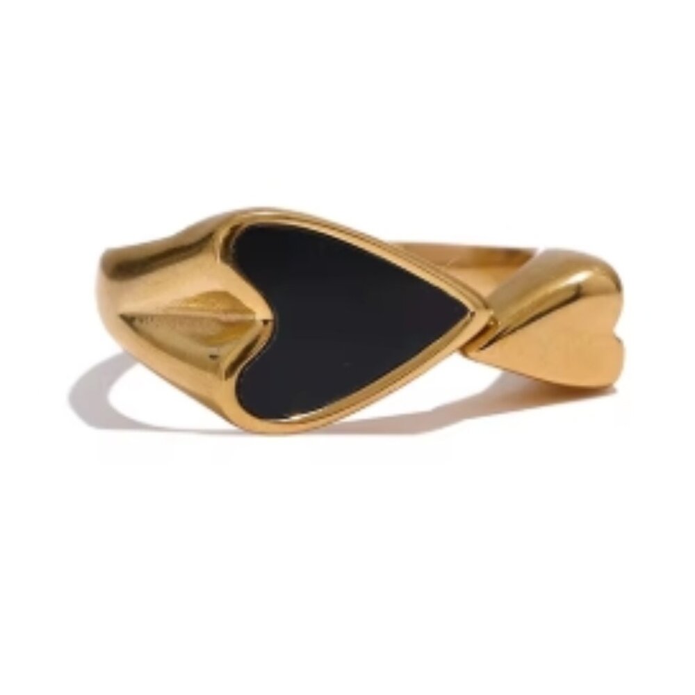 Shell Heart Ring – Stainless Steel | Waterproof |